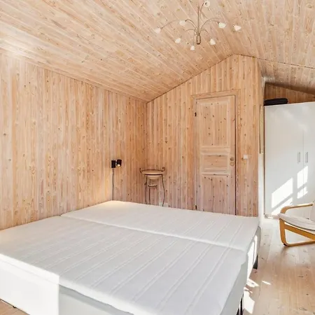 בית נופש Idyllic Summer House In Calm, Surroundings